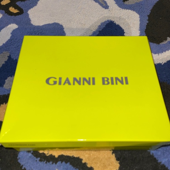 Green Gianni Bini sandal - Picture 4 of 4